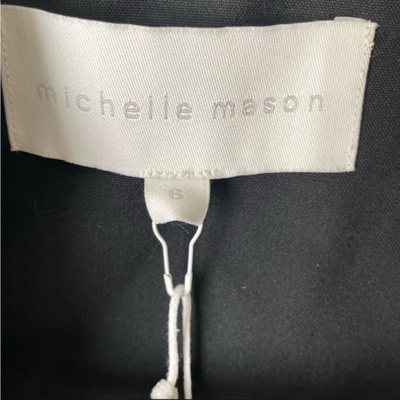 NEW MICHELLE MASON REVOLVE Cropped Crystal
Embellished Crepe Tuxedo Jacket Black - Picture 9 of 12